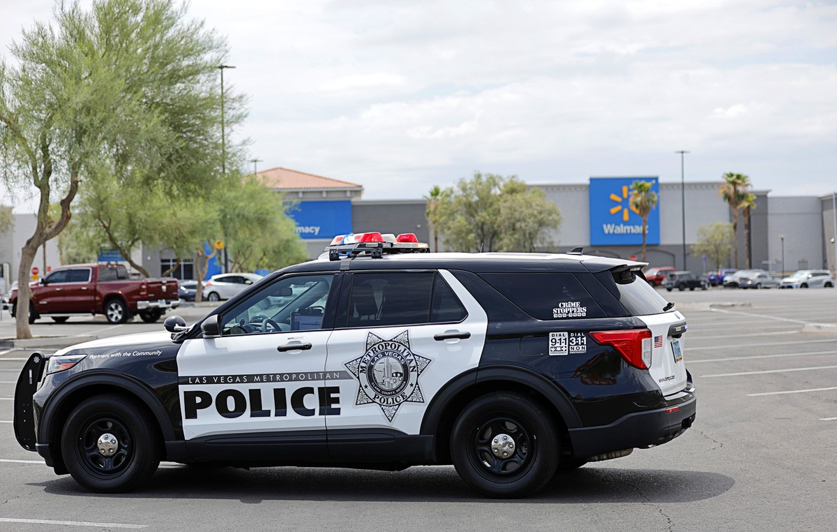 Metro investigating murder-suicide in east Las Vegas